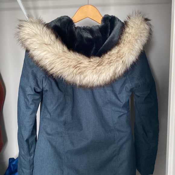 TNA Parka from Aritzia - Picture 3 of 4